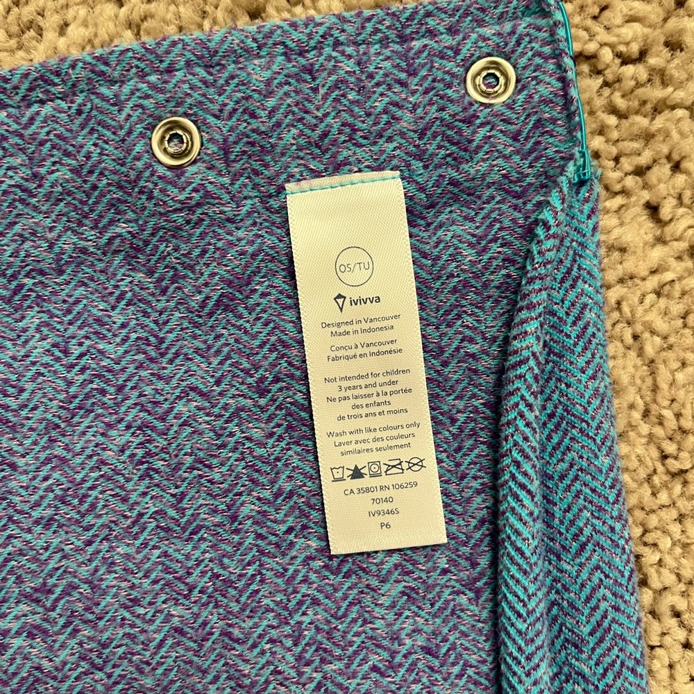 Ivivva/Lululemon Vintage Chill Scarf